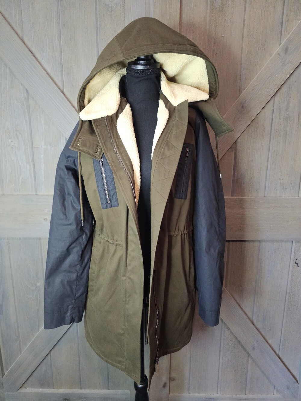 Lacoste Women Sherpa Lined Hooded Full Zip Parka Size 40